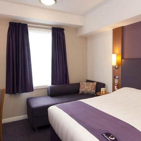 Premier Inn London Ruislip Exterior photo