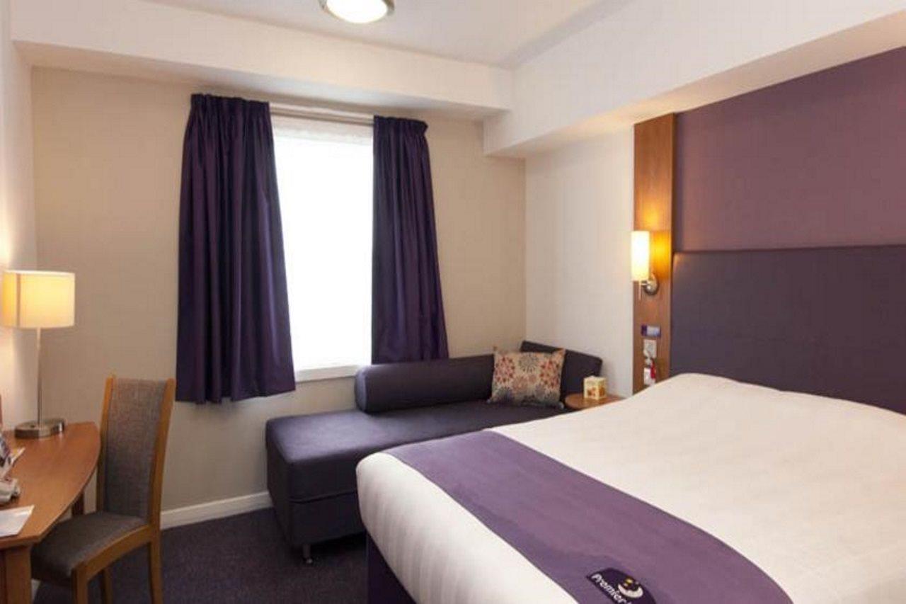 Premier Inn London Ruislip Exterior photo