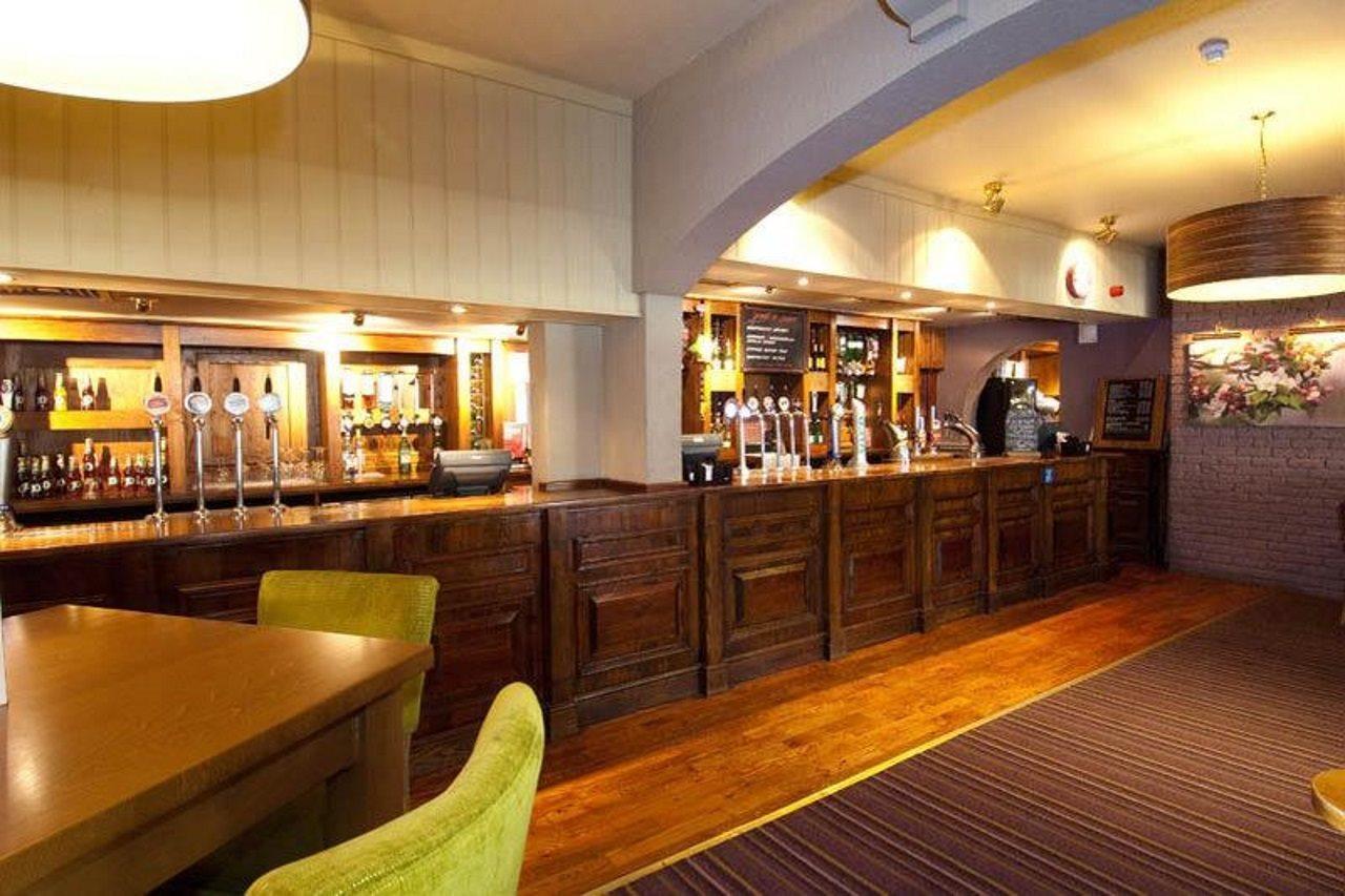 Premier Inn London Ruislip Exterior photo