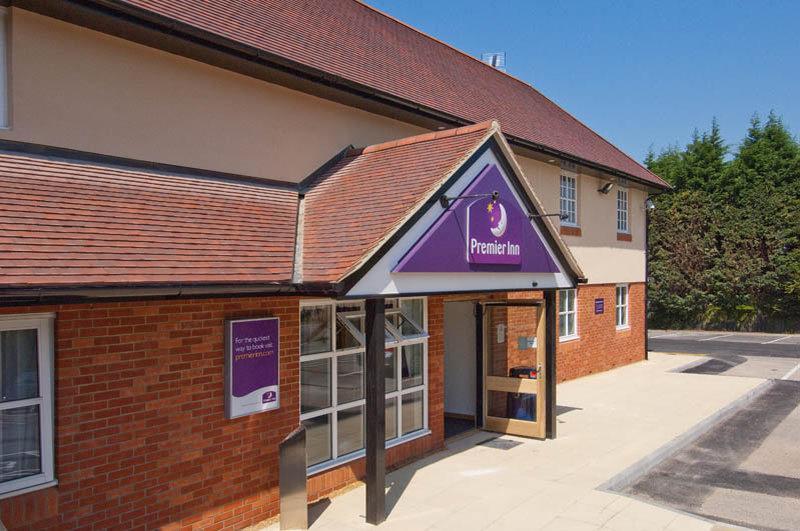 Premier Inn London Ruislip Exterior photo
