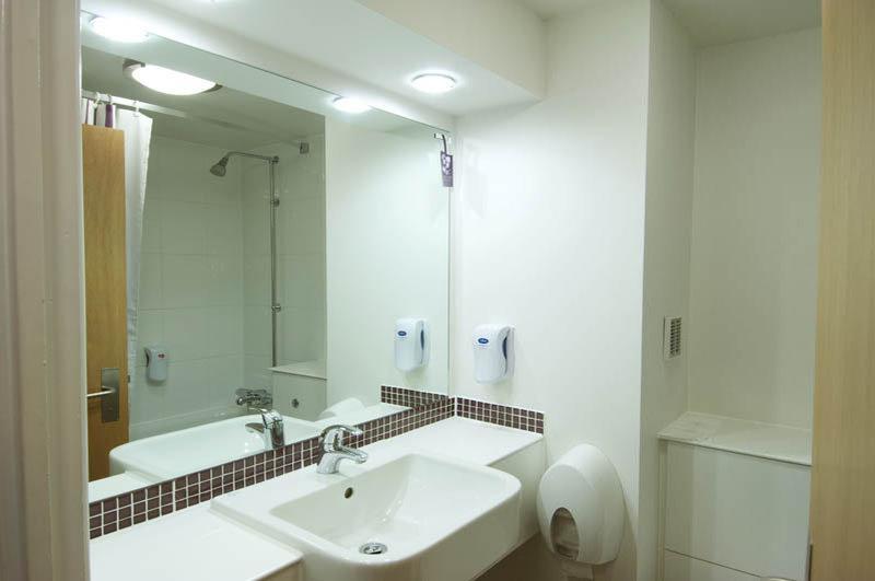 Premier Inn London Ruislip Exterior photo